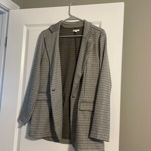 Size Medium houndstooth blazer from Maurice’s.